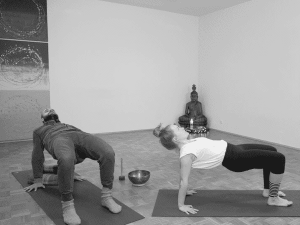 Yoga lernen, Yoga für Anfänger, Yoga Übungen für Anfänger, Yoga Kurs für Anfänger, Yoga Übungen für zu Hause, Yoga Videos für Anfänger