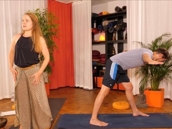Yoga lernen, Yoga für Anfänger, Yoga Übungen für Anfänger, Yoga Kurs für Anfänger, Yoga Übungen für zu Hause, Yoga Videos für Anfänger