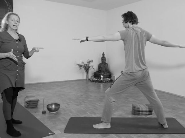 Yoga lernen, Yoga für Anfänger, Yoga Übungen für Anfänger, Yoga Kurs für Anfänger, Yoga Übungen für zu Hause, Yoga Videos für Anfänger
