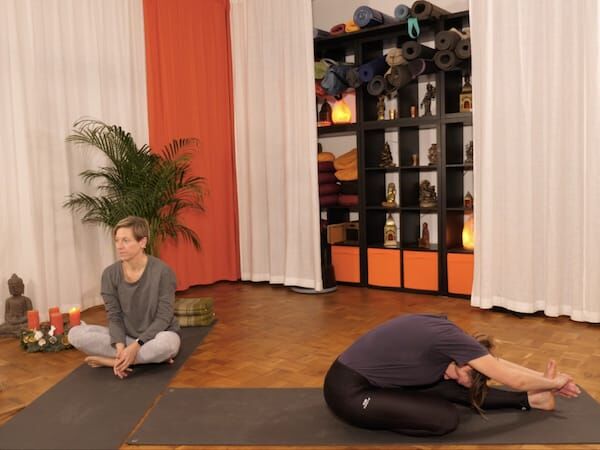 Online Yoga Videos & Übungen für Fortgeschrittene, Geübte, Erfahrene, Online Yoga Kurse für Fortgeschrittene, Geübte, Erfahrene, im Fluss durch die 1. Serie des Ashtanga Yoga