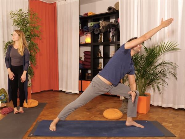 Yoga lernen, Yoga für Anfänger, Yoga Übungen für Anfänger, Yoga Kurs für Anfänger, Yoga Übungen für zu Hause, Yoga Videos für Anfänger