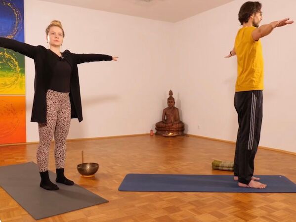 Yoga lernen, Yoga für Anfänger, Yoga Übungen für Anfänger, Yoga Kurs für Anfänger, Yoga Übungen für zu Hause, Yoga Videos für Anfänger